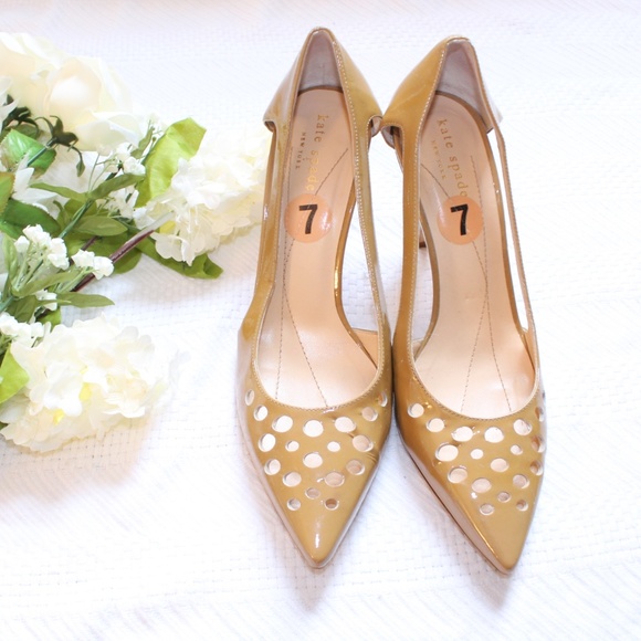 kate spade Shoes - Kate Spade Patent Leather Laser Cutout Pumps Sz 7